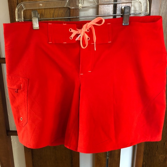 Athleta Clearwater board shorts - Picture 2 of 6